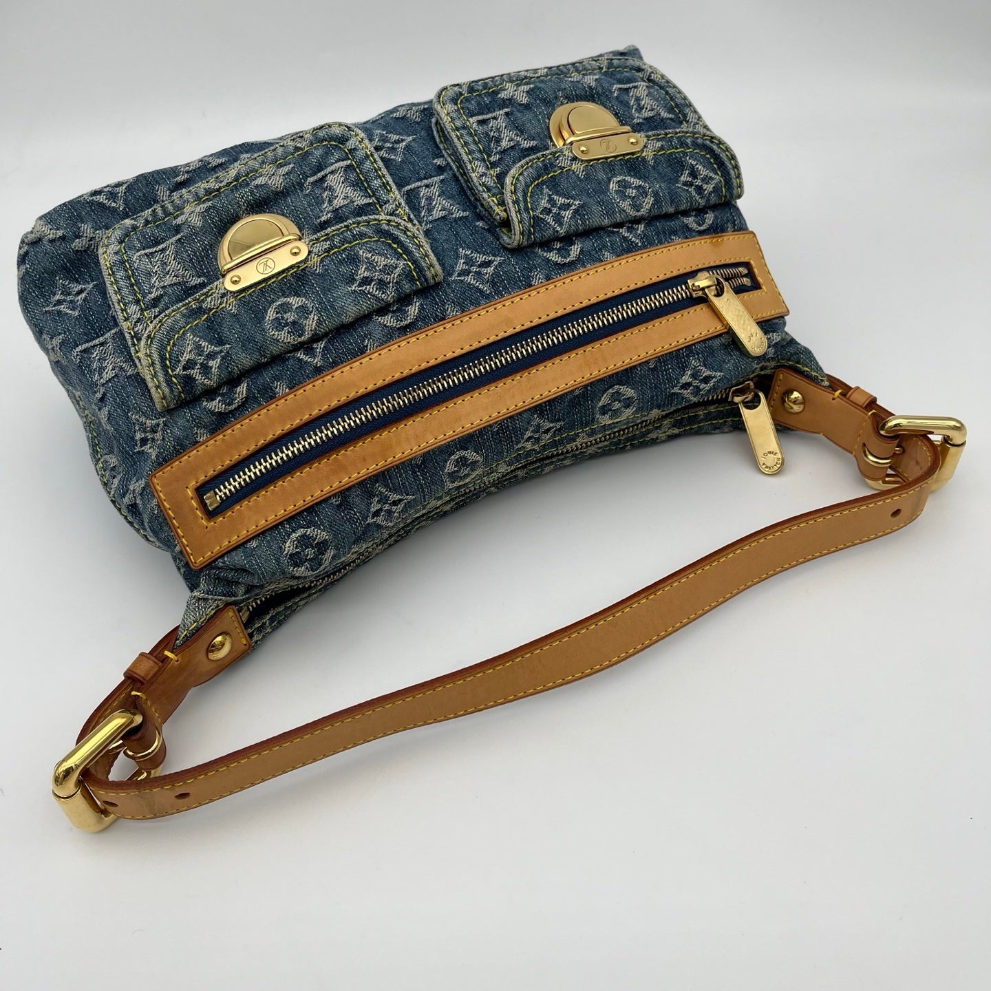 Louis Vuitton Blue Denim Manhattan Shoulder Bag [Used]