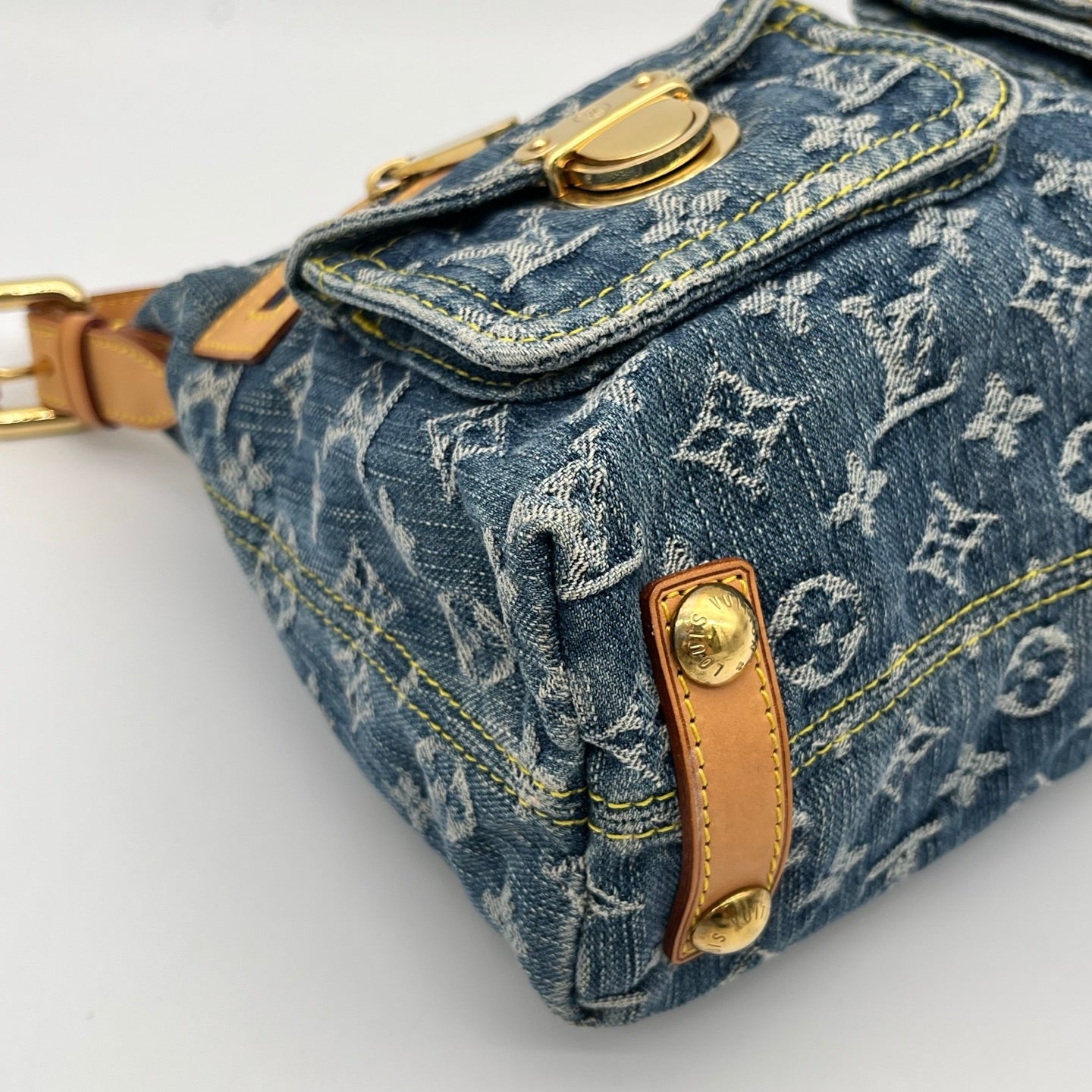 Louis Vuitton Blue Denim Manhattan Shoulder Bag [Used]