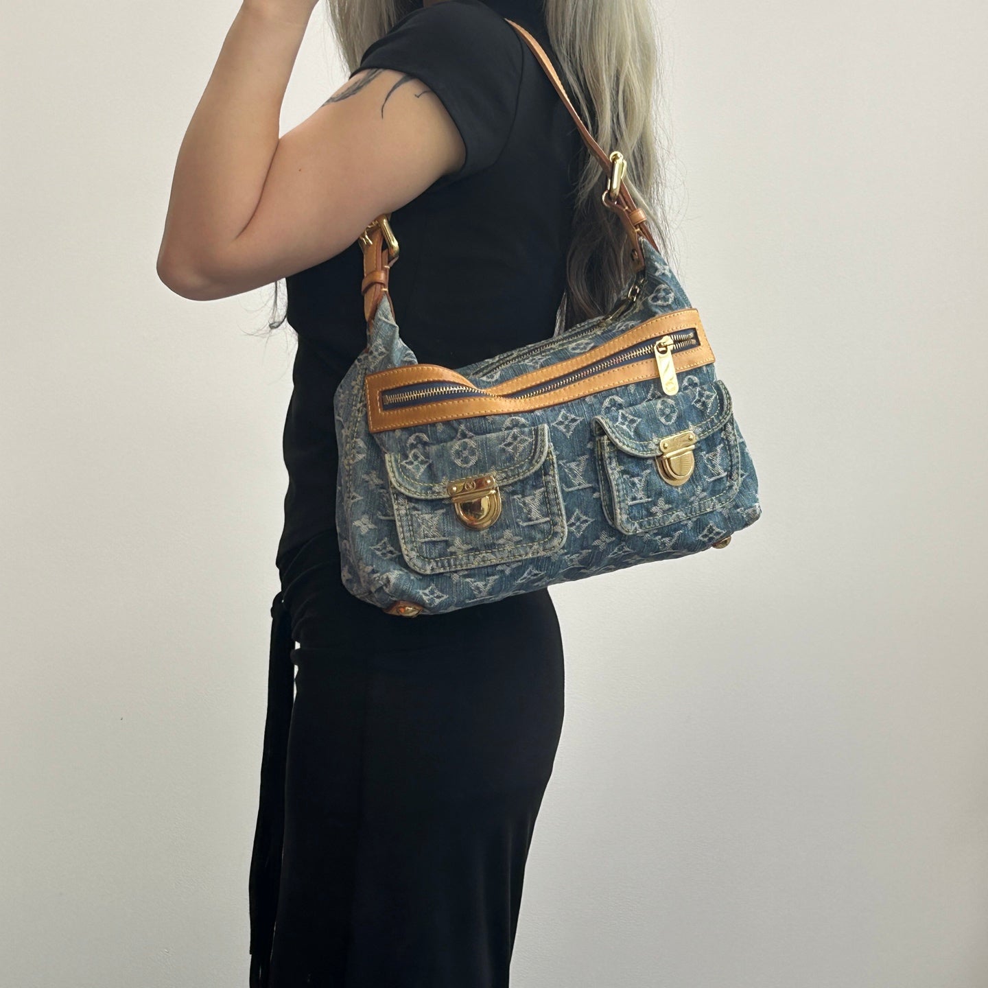Louis Vuitton Blue Denim Manhattan Shoulder Bag [Used]