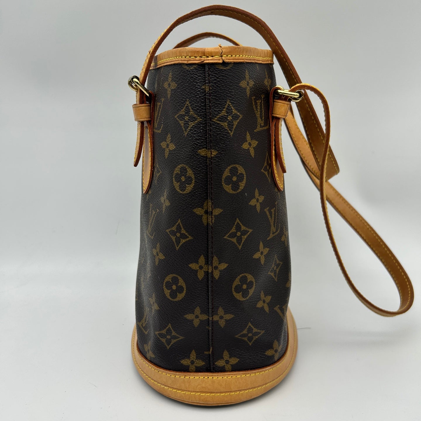 Louis Vuitton Classic Leather Bucket Tote Bag [Used]