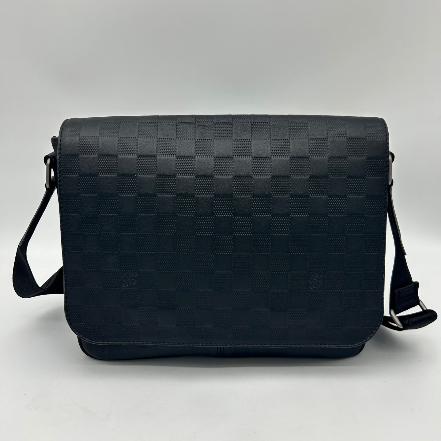 Louis Vuitton Black Damier Infini Leather Messenger Bag [Used]