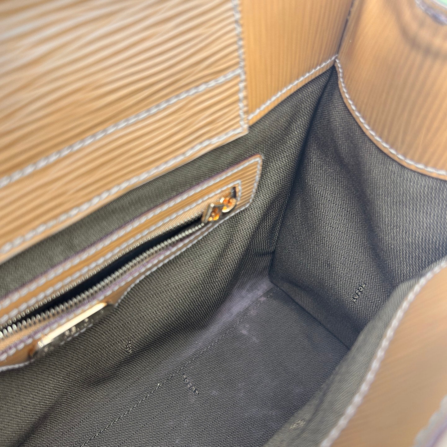 Fendi Yellow Embossed Leather Shoulder Tote Bag [Used]