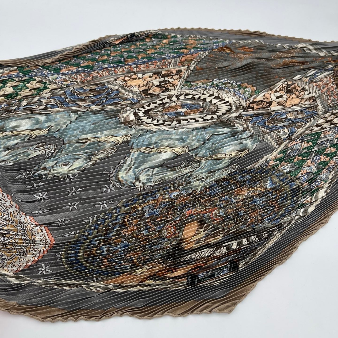 Hermès Les Chevaux des Moghôls Pleated Silk Scarf Approx [Used]