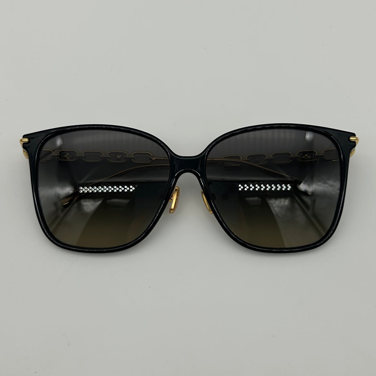 Louis Vuitton Z1911U Black & Gold Oversized Sunglasses [Used]