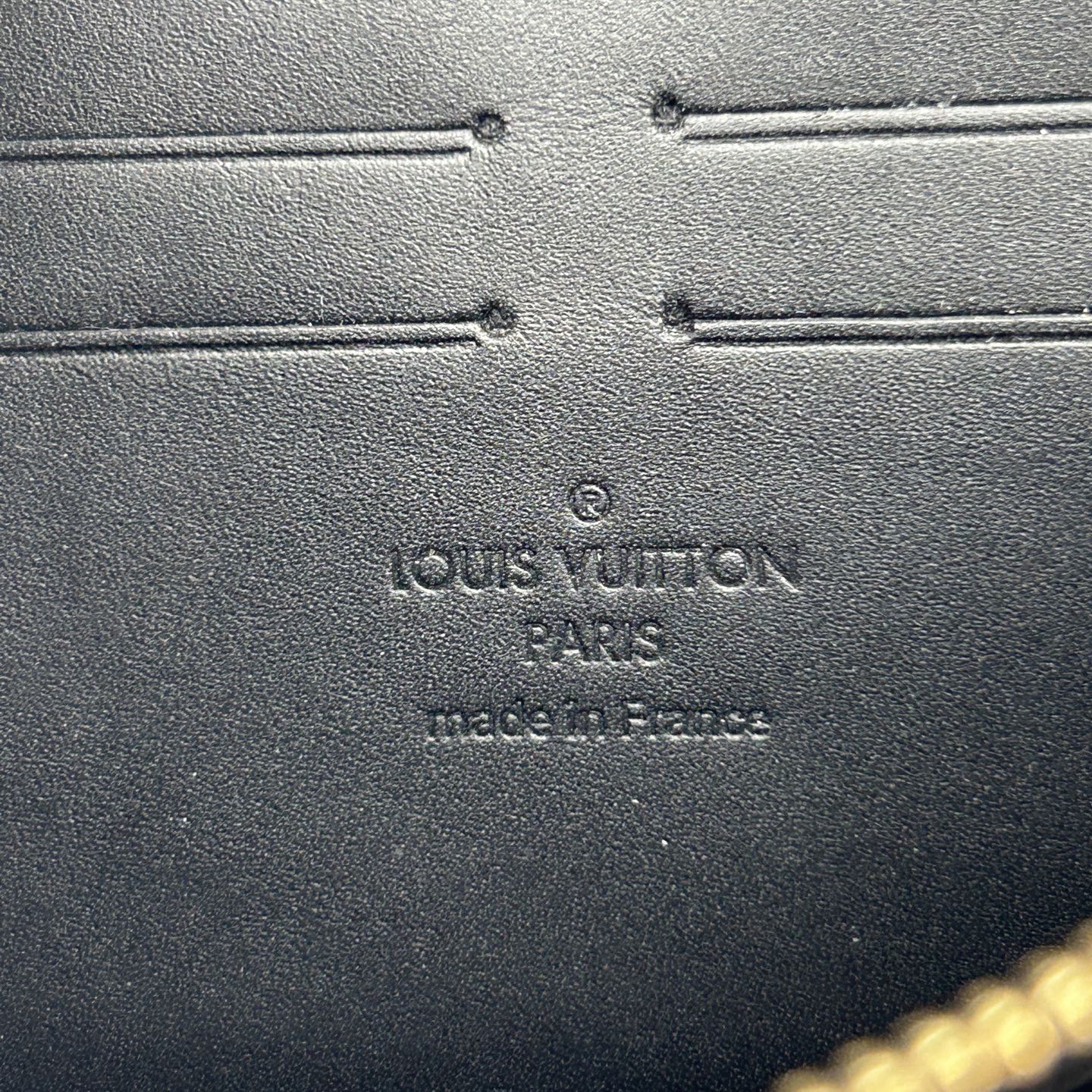 Louis Vuitton Black & Gold Le Favori Suhali Leather Wallet [Used]