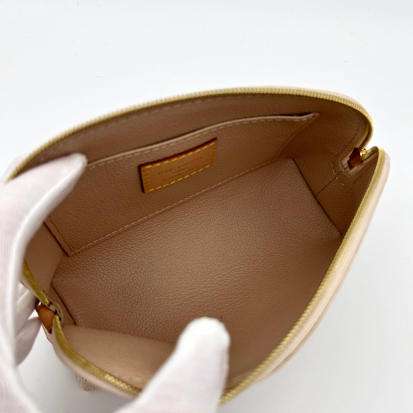 Louis Vuitton White Damier Canvas Clutch Pouch [Used]