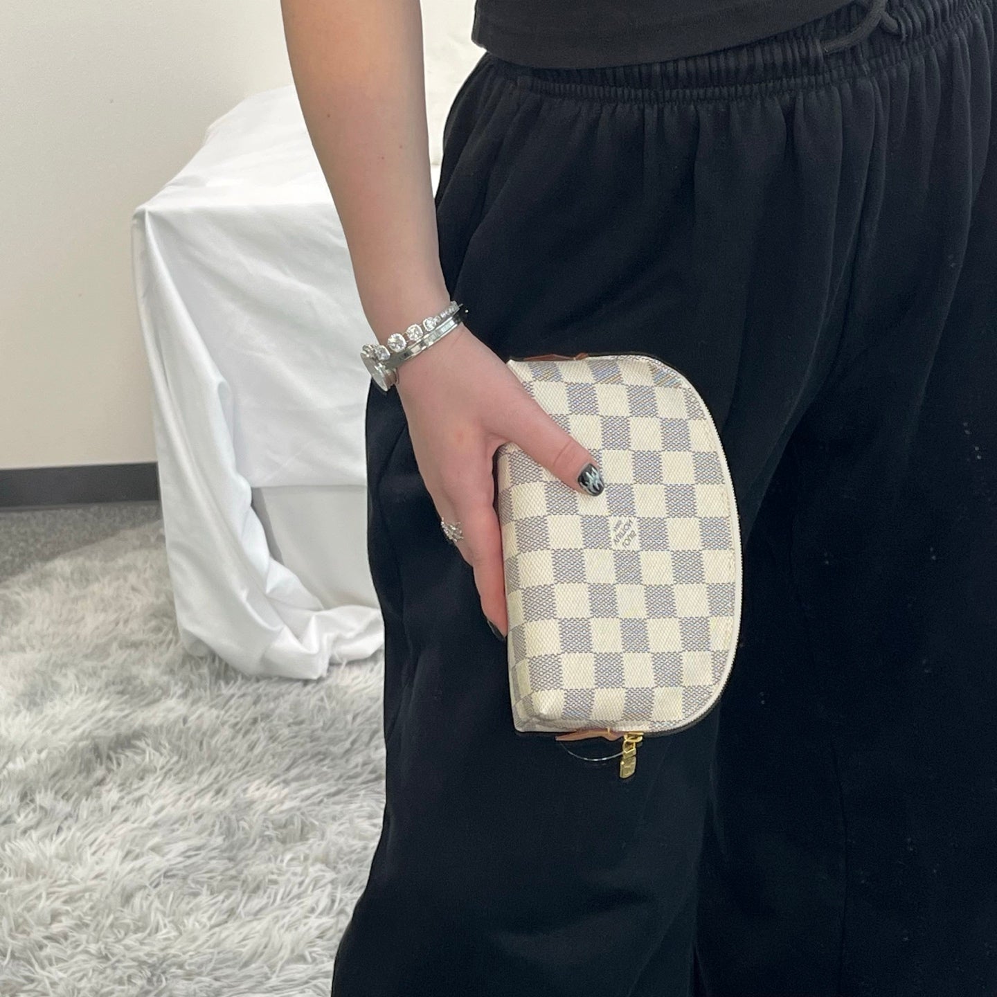 Louis Vuitton White Damier Canvas Clutch Pouch [Used]