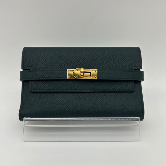 Hermès Dark Green Béarn Short Wallet with Gold Hardware [Used]