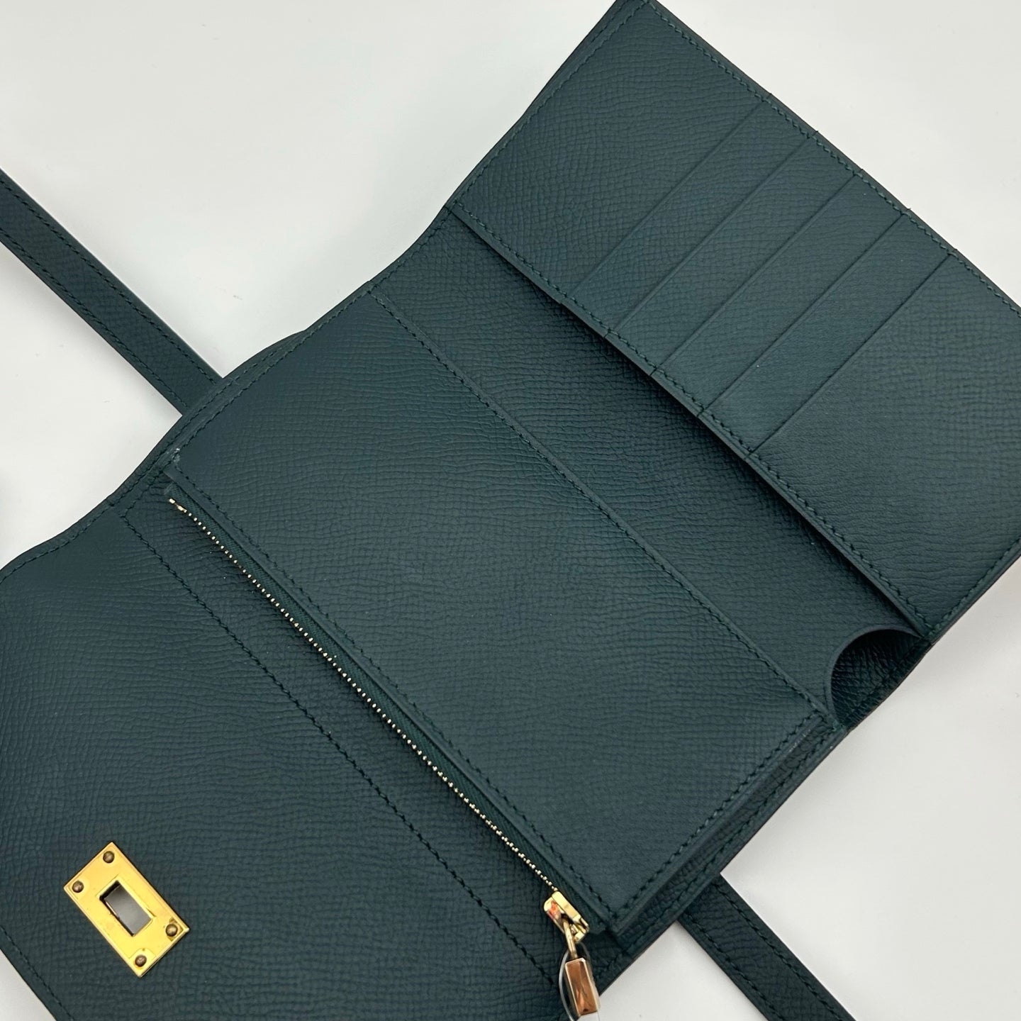 Hermès Dark Green Béarn Short Wallet with Gold Hardware [Used]