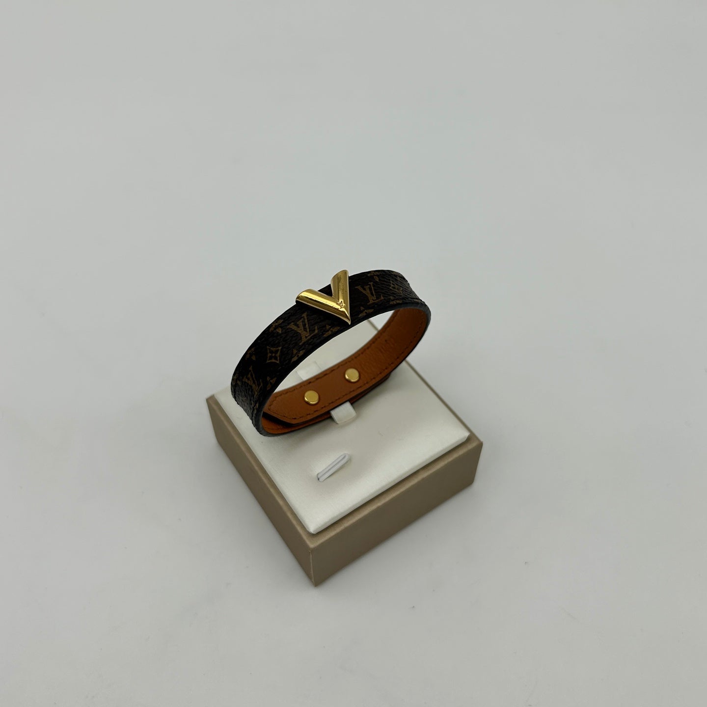 Louis Vuitton Essential V Monogram Leather Bracelet [Used]