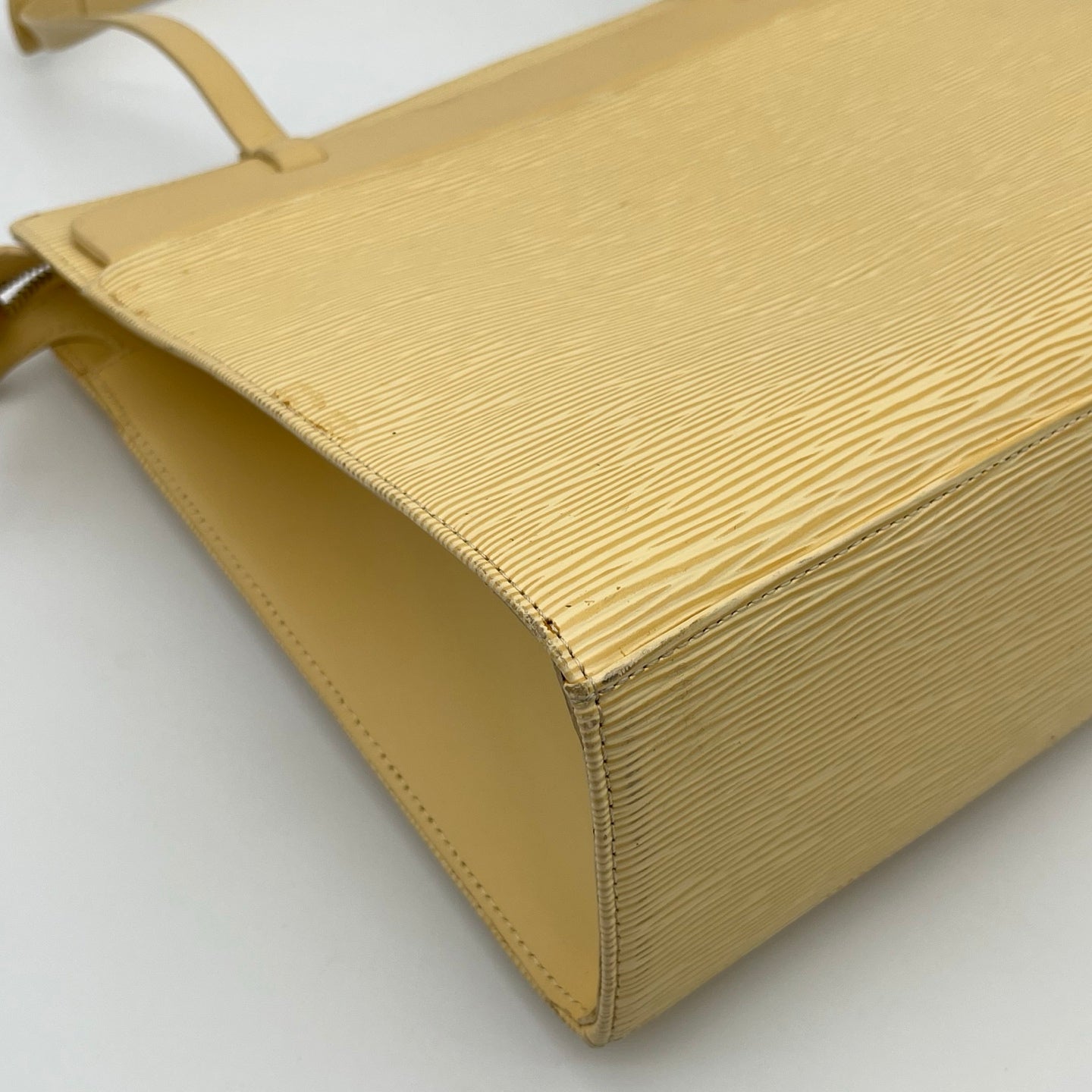 Louis Vuitton Light Yellow Croisette PM Epi Leather Shoulder Tote Bag [Used]
