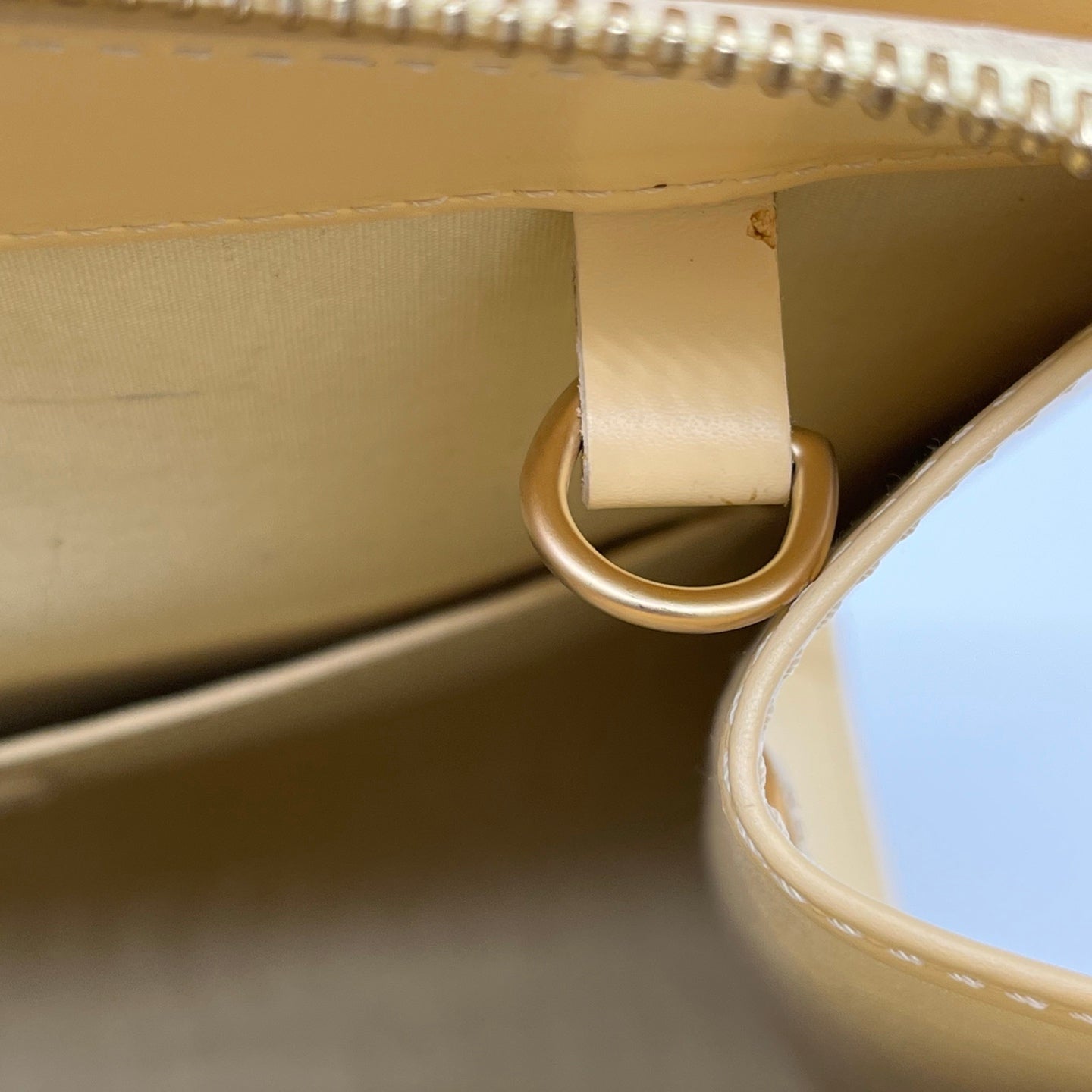Louis Vuitton Light Yellow Croisette PM Epi Leather Shoulder Tote Bag [Used]