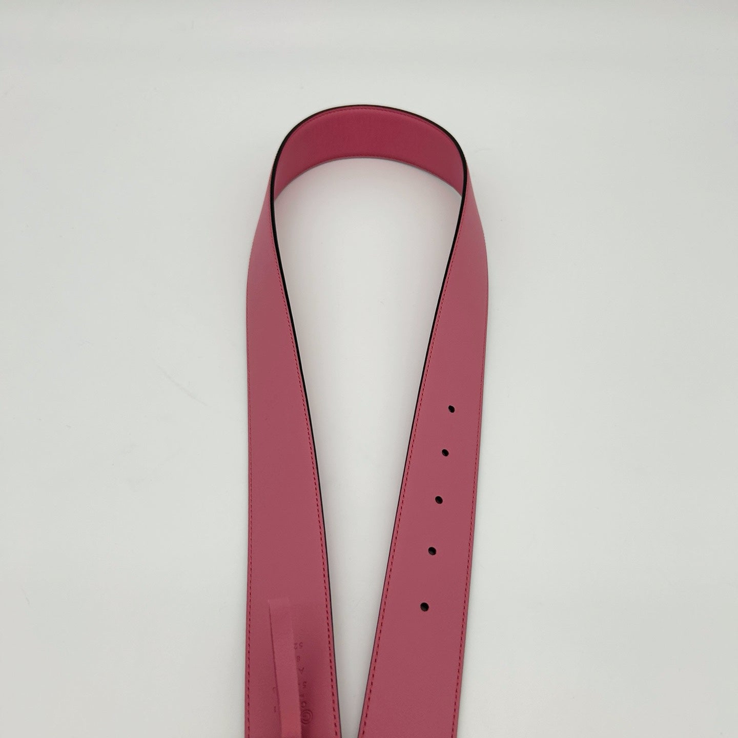 Gucci Pink Gold Logo Leather Belt [Unused]