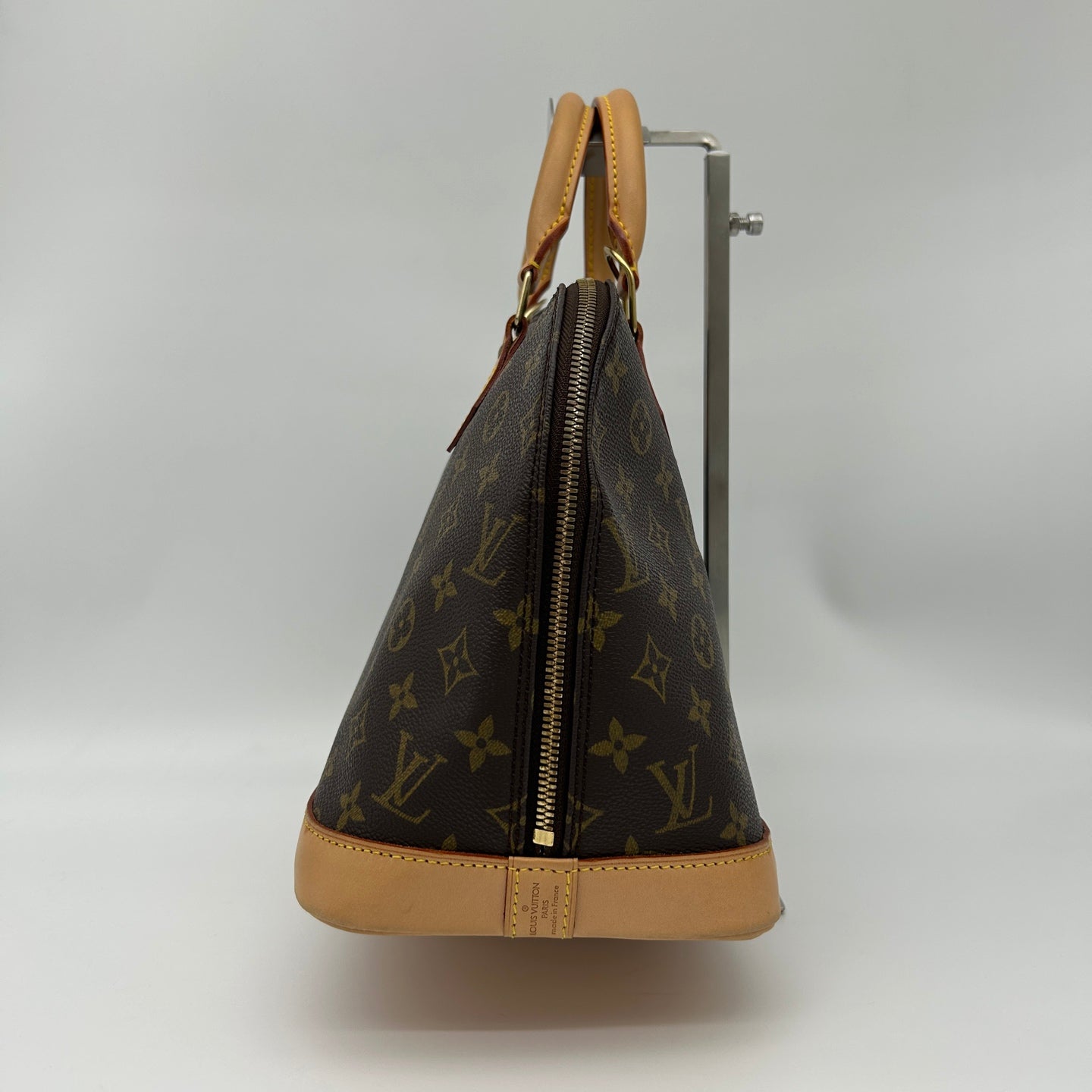 Louis Vuitton Monogram Alma PM Handbag [Used]