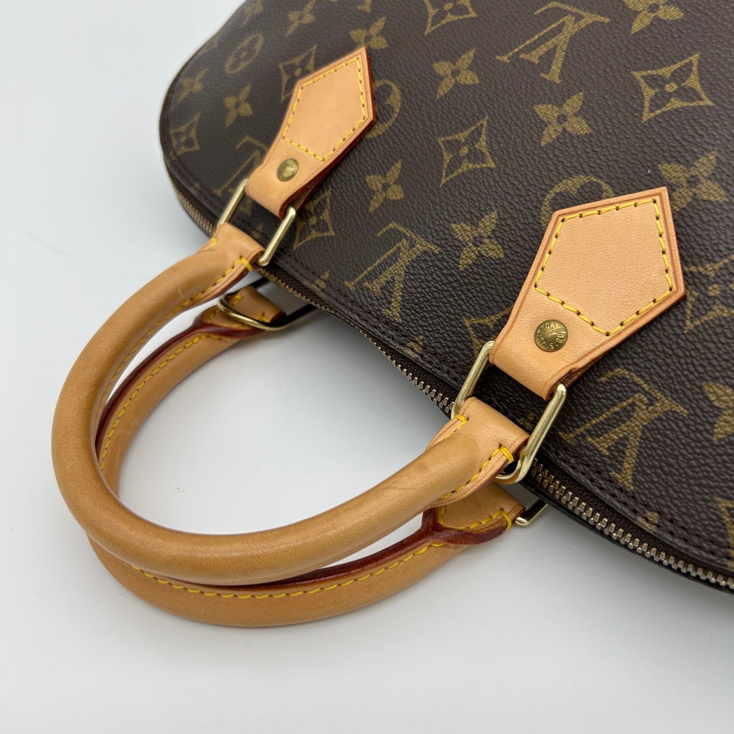 Louis Vuitton Monogram Alma PM Handbag [Used]
