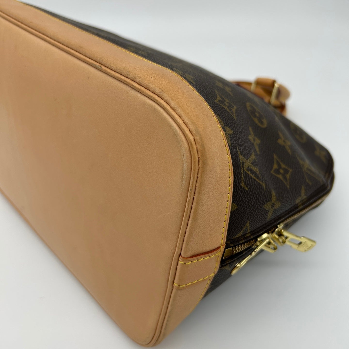 Louis Vuitton Monogram Alma PM Handbag [Used]