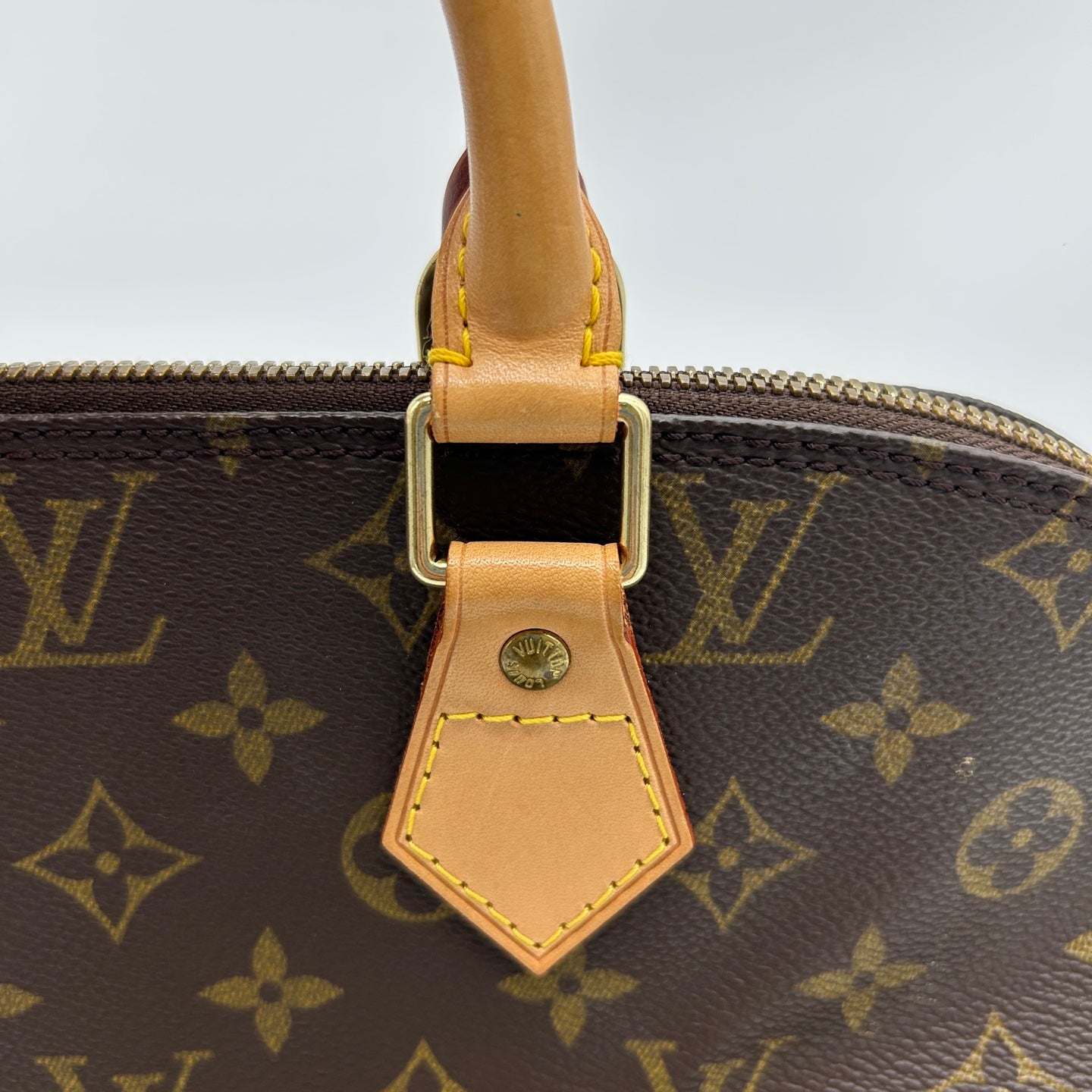 Louis Vuitton Monogram Alma PM Handbag [Used]