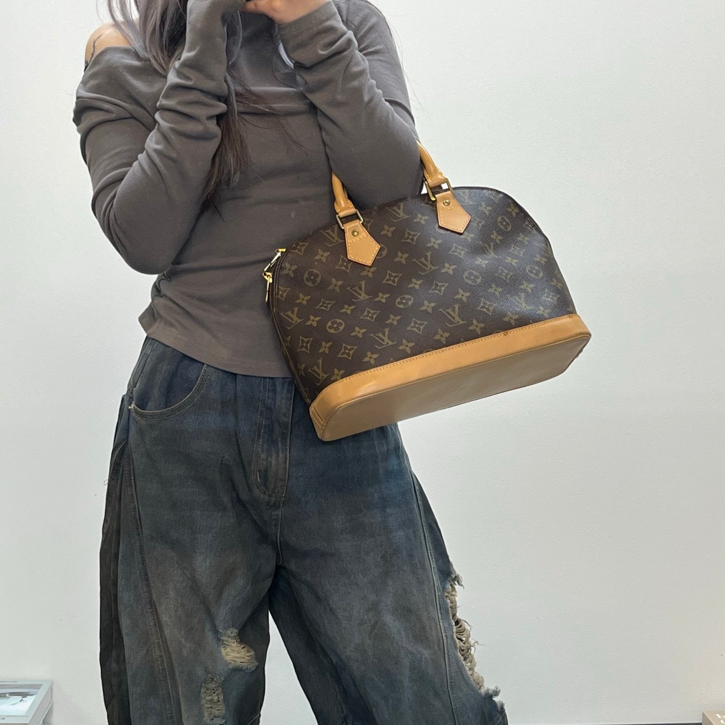 Louis Vuitton Monogram Alma PM Handbag [Used]