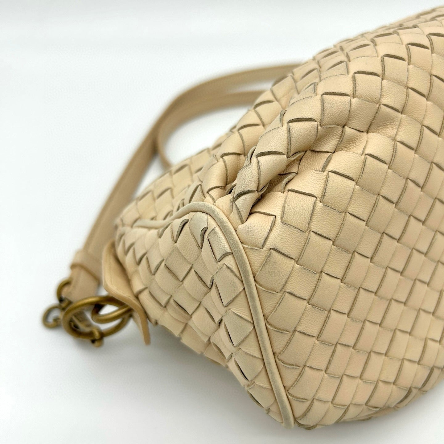 Bottega Veneta Beige Intrecciato Leather Shoulder Bag [Used]