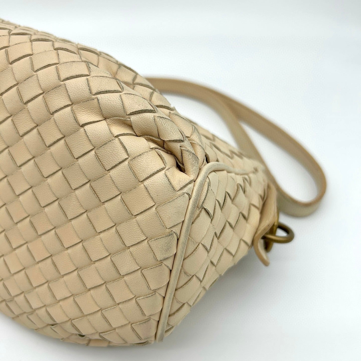 Bottega Veneta Beige Intrecciato Leather Shoulder Bag [Used]