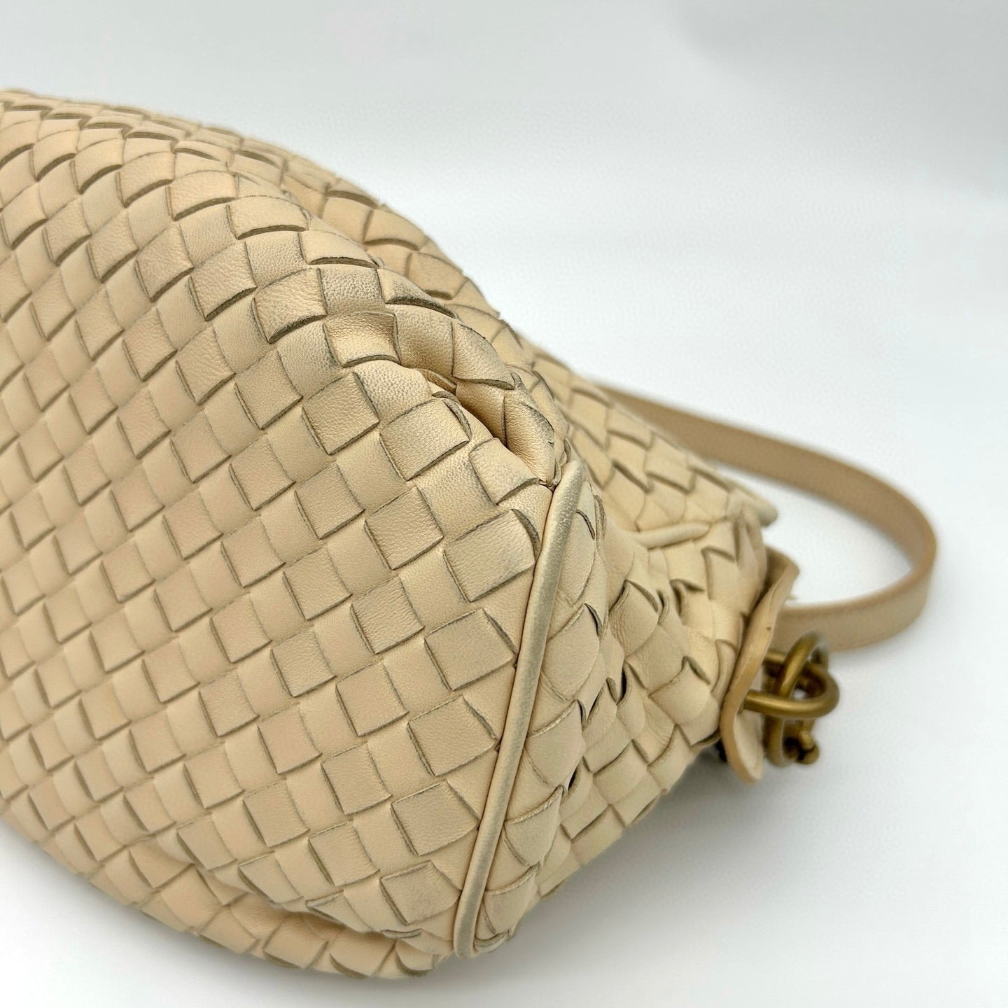 Bottega Veneta Beige Intrecciato Leather Shoulder Bag [Used]