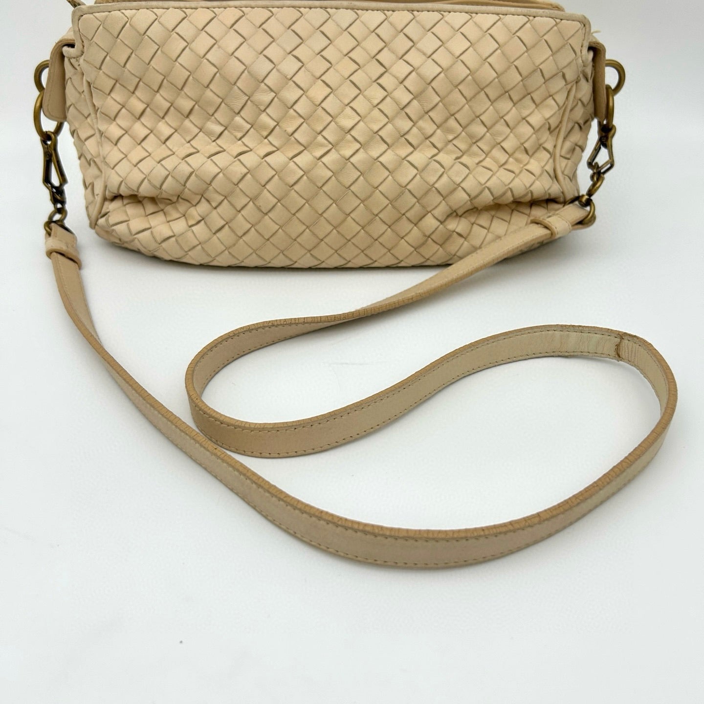 Bottega Veneta Beige Intrecciato Leather Shoulder Bag [Used]