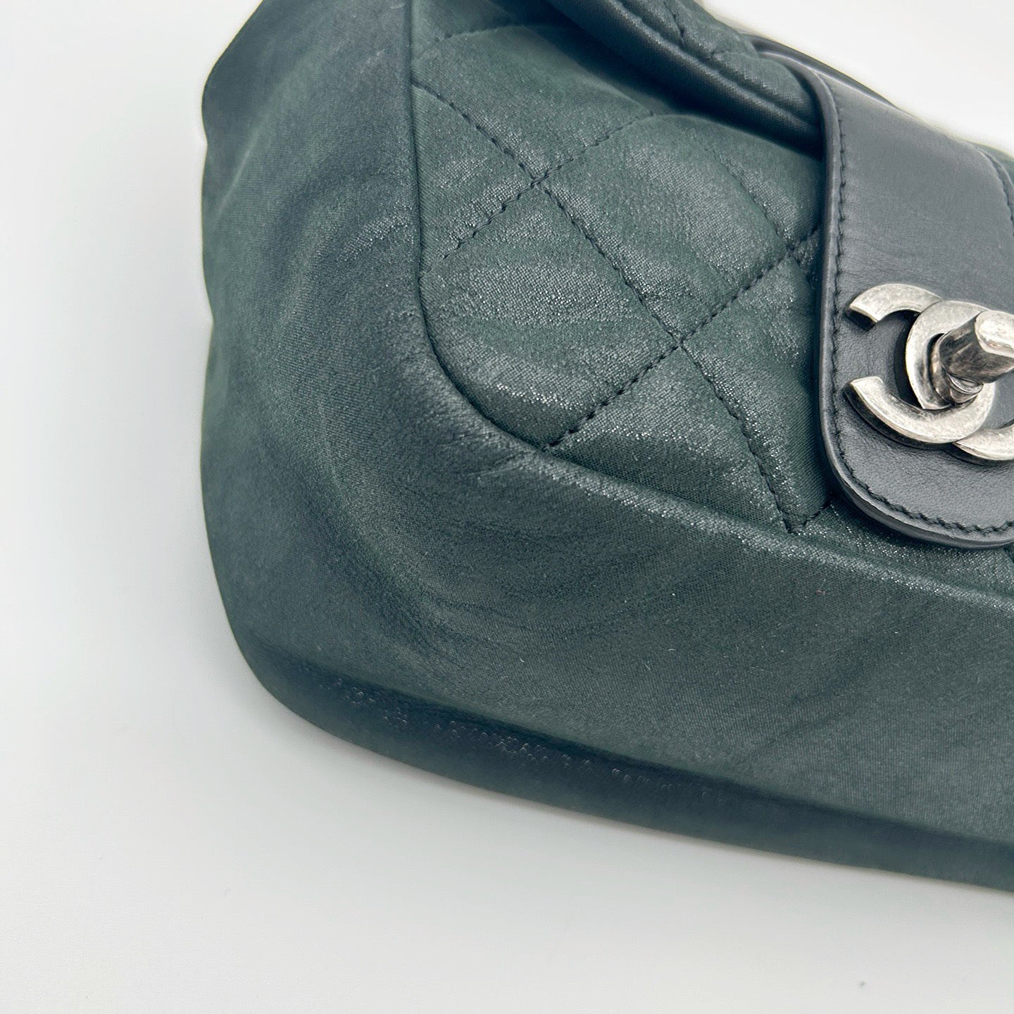 Chanel 2-Way Pearlescent Green Calfskin Messenger Cambridge Bag with Dual Silver Buckles [Used]
