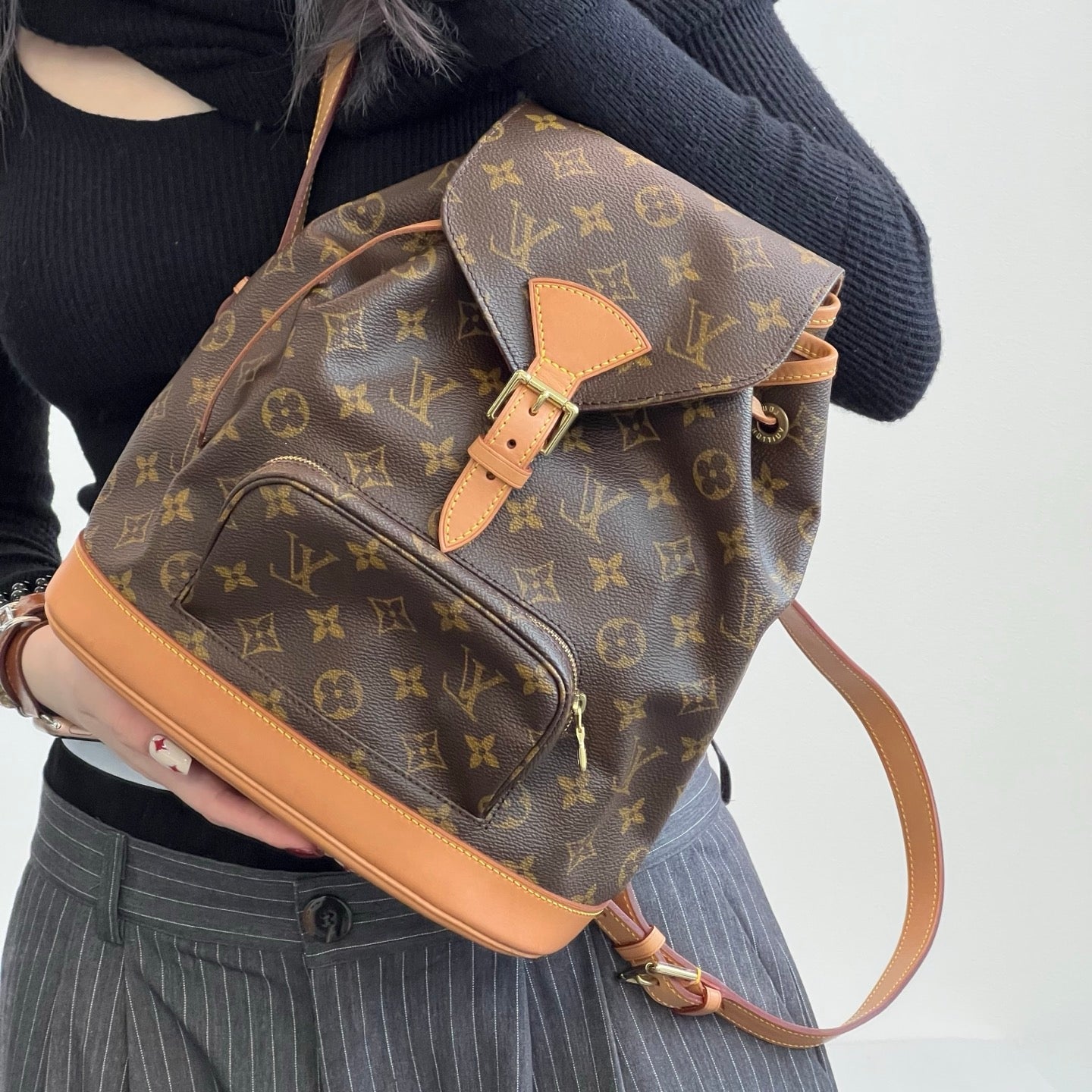Louis Vuitton Monogram Montsouris MM Backpack [Used]
