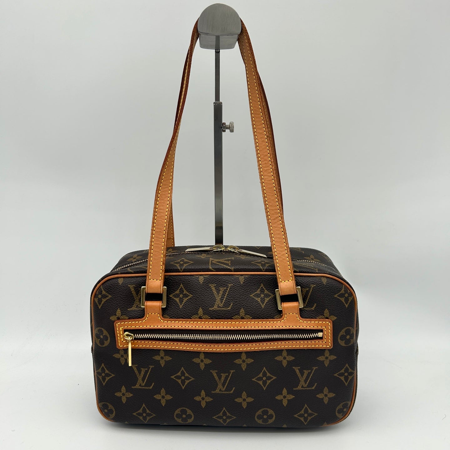 Louis Vuitton Cite MM Monogram Shoulder Bag[Used]