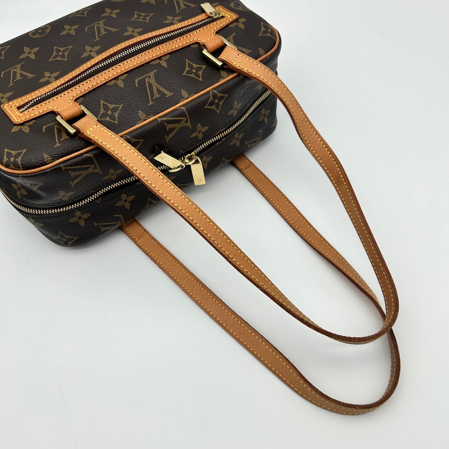 Louis Vuitton Cite MM Monogram Shoulder Bag[Used]