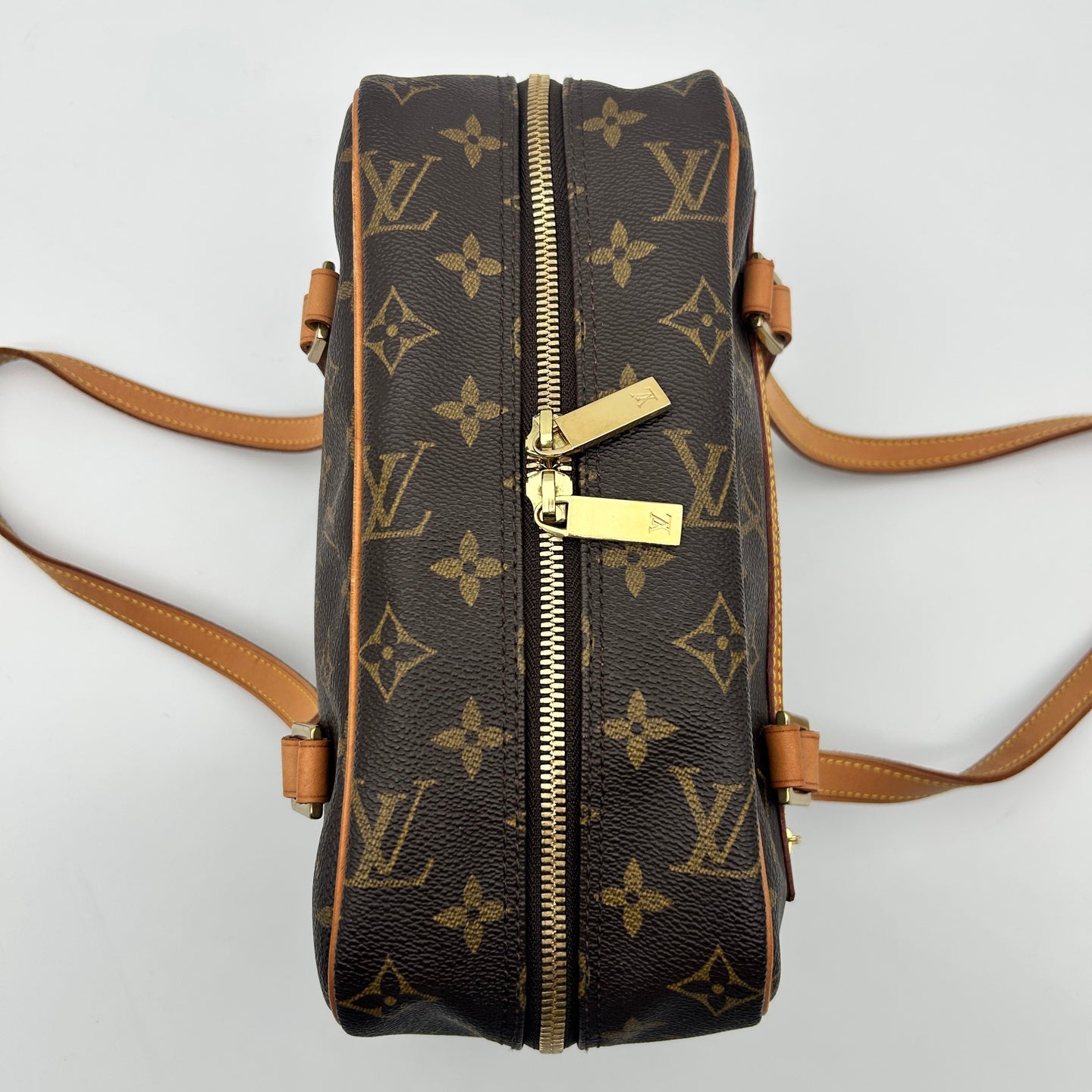 Louis Vuitton Cite MM Monogram Shoulder Bag[Used]