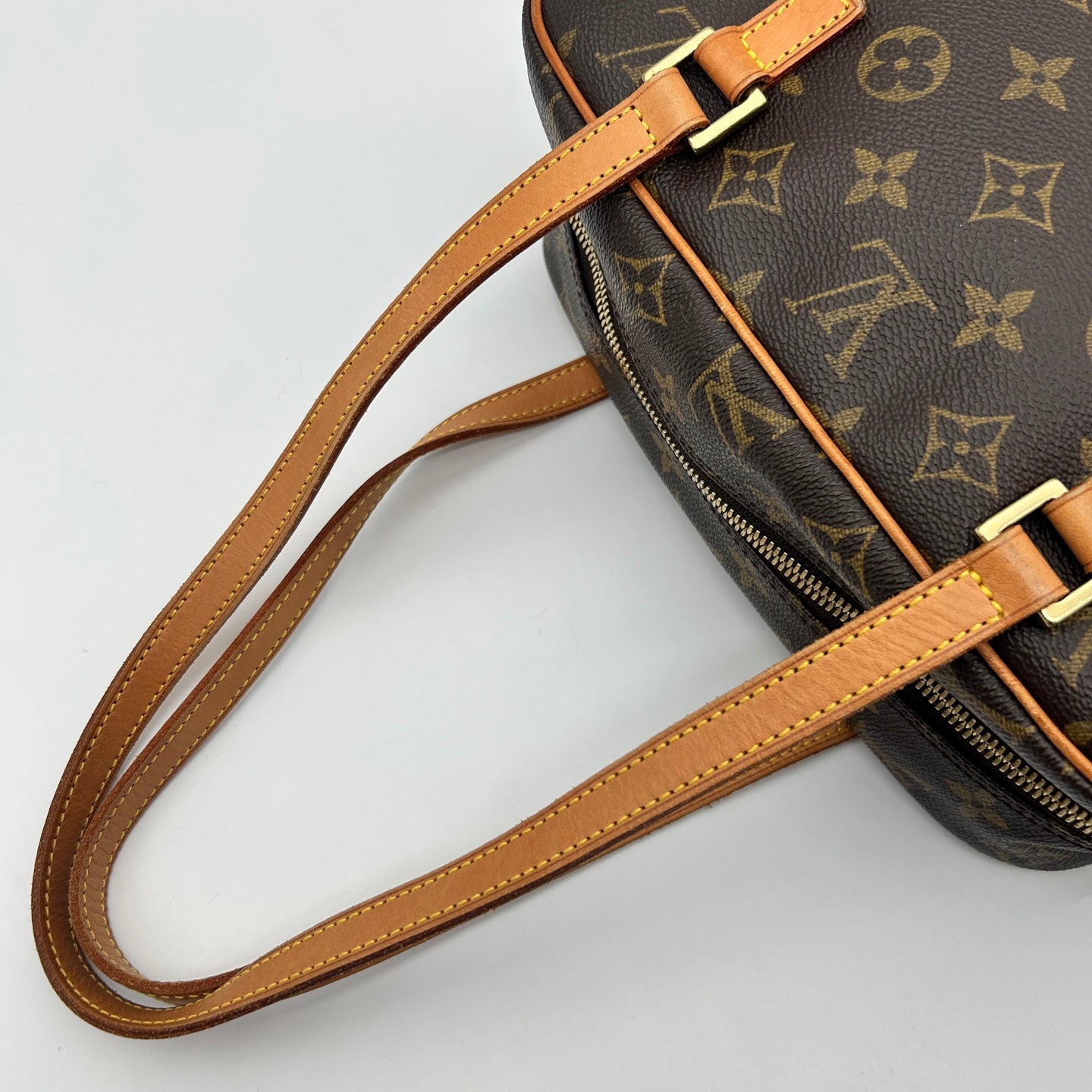 Louis Vuitton Cite MM Monogram Shoulder Bag[Used]