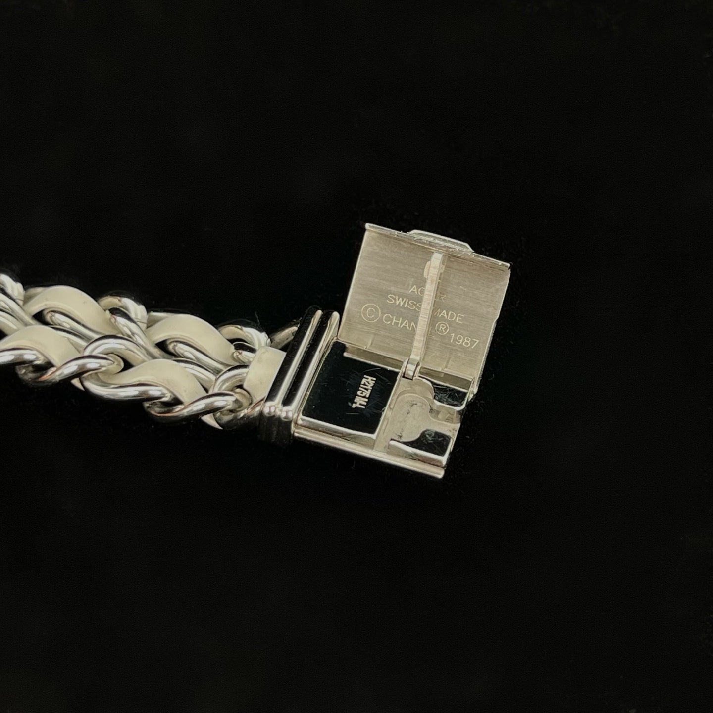 Chanel Première Mother-of-Pearl Dial M Size Watch [Used]