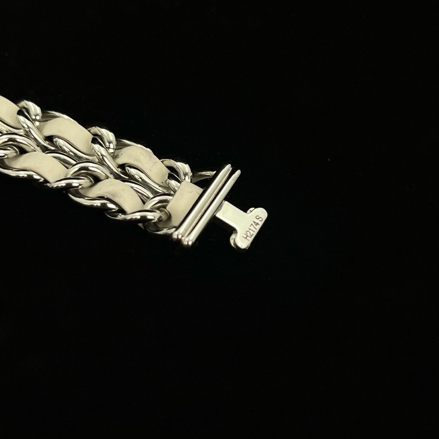 Chanel Première Mother-of-Pearl Dial M Size Watch [Used]