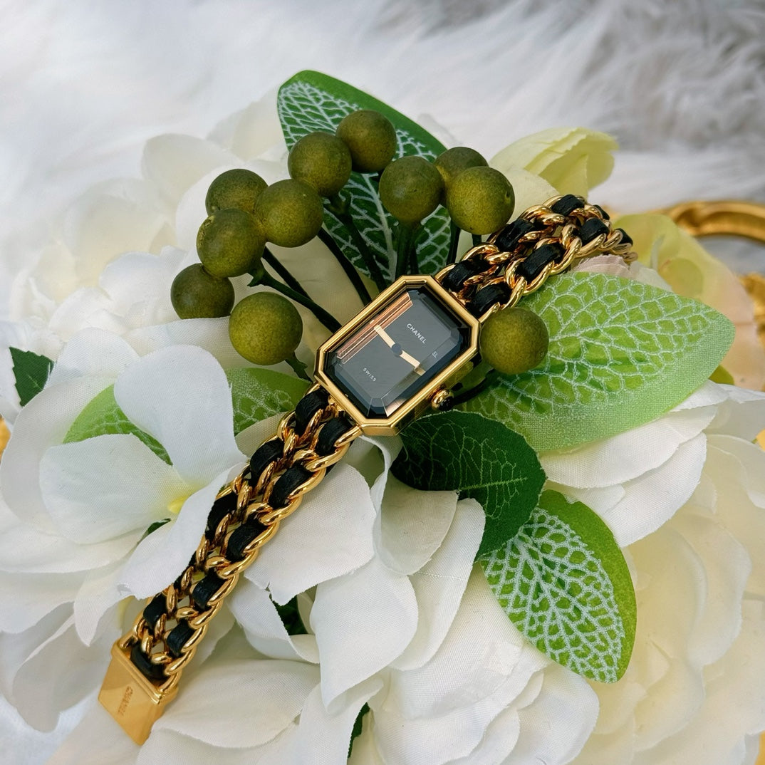 Chanel Première Black Dial Gold Chain Watch M Size [Used]