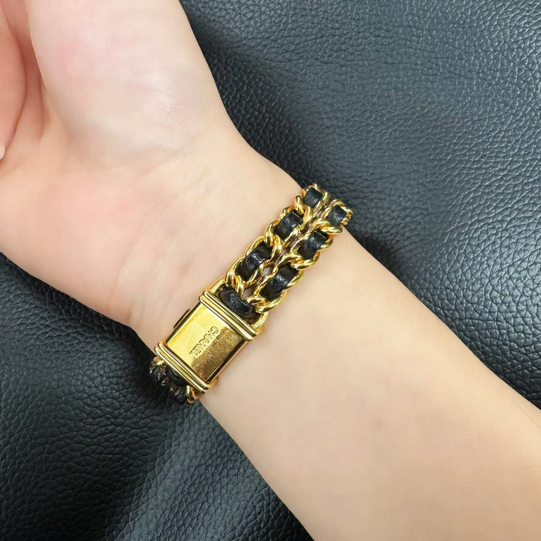 Chanel Première Black Dial Gold Chain Watch M Size [Used]