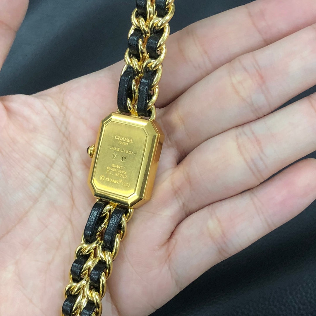 Chanel Première Black Dial Gold Chain Watch M Size [Used]