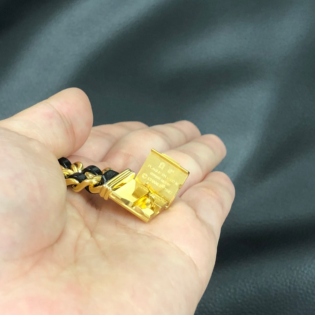 Chanel Première Black Dial Gold Chain Watch M Size [Used]