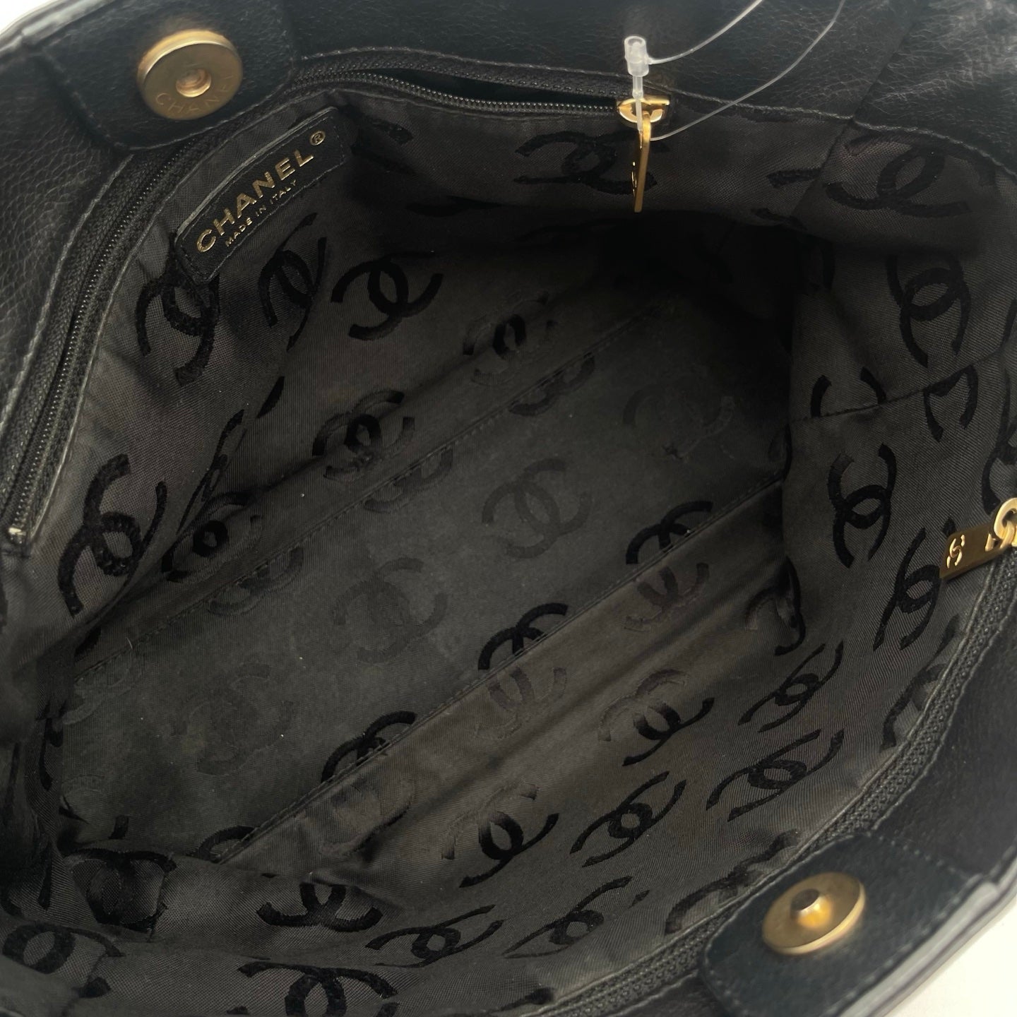 Chanel CC Logo Black Leather Chain Tote Bag Gold Hardware [Used]