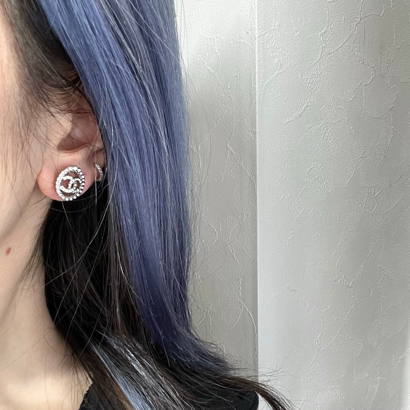 Chanel CC Silver Rhinestone Openwork Oval Stud Earrings [Used]