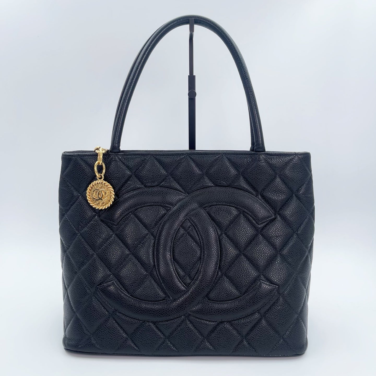 Chanel CC Black Caviar Leather “Hilton” Tote Bag Gold-Tone  [Used]