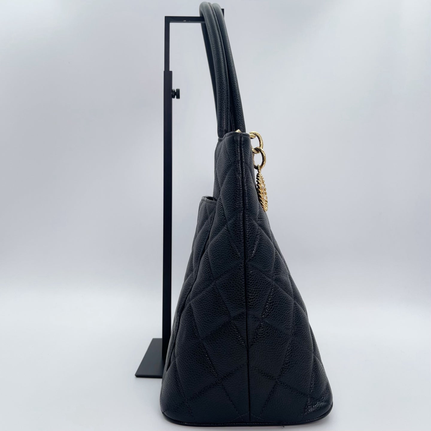 Chanel CC Black Caviar Leather “Hilton” Tote Bag Gold-Tone  [Used]