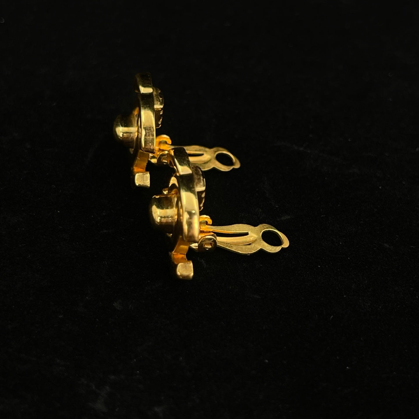 Chanel CC Turnlock Clip-On Earrings Gold 96P [Used]