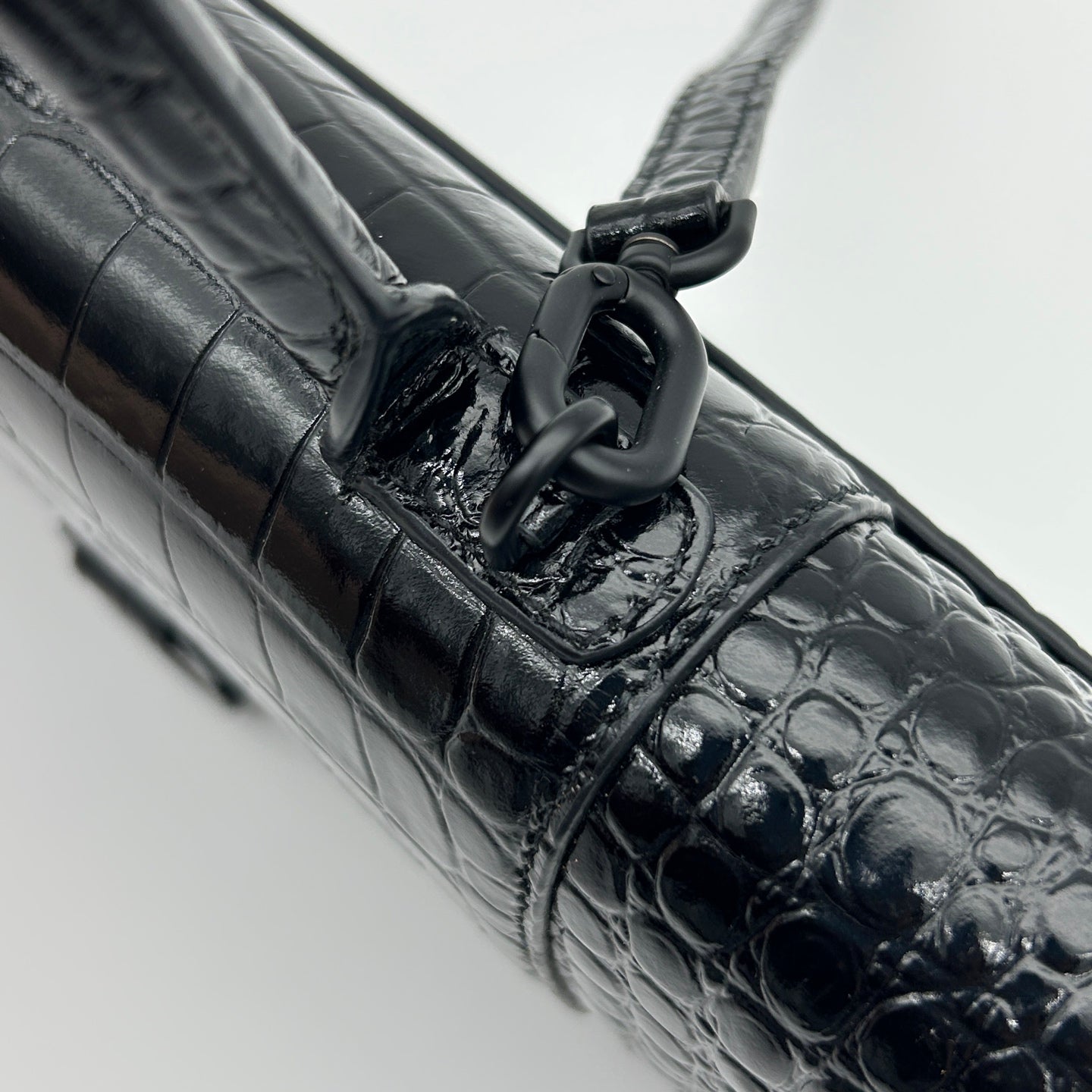Balenciaga Hourglass So Black Croc-Embossed Leather Shoulder Bag[Used]