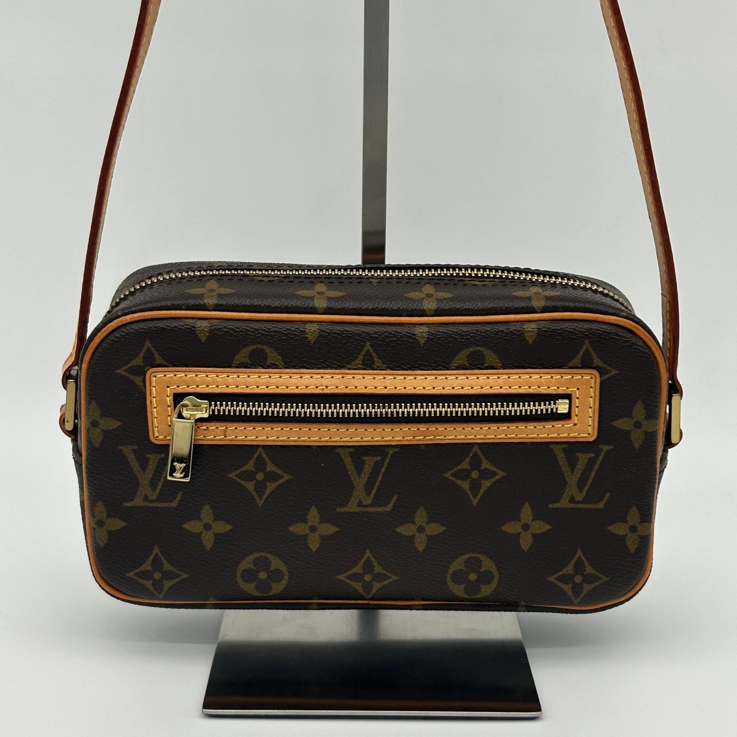 Louis Vuitton Monogram Pochette Accessories Shoulder Bag [Used]