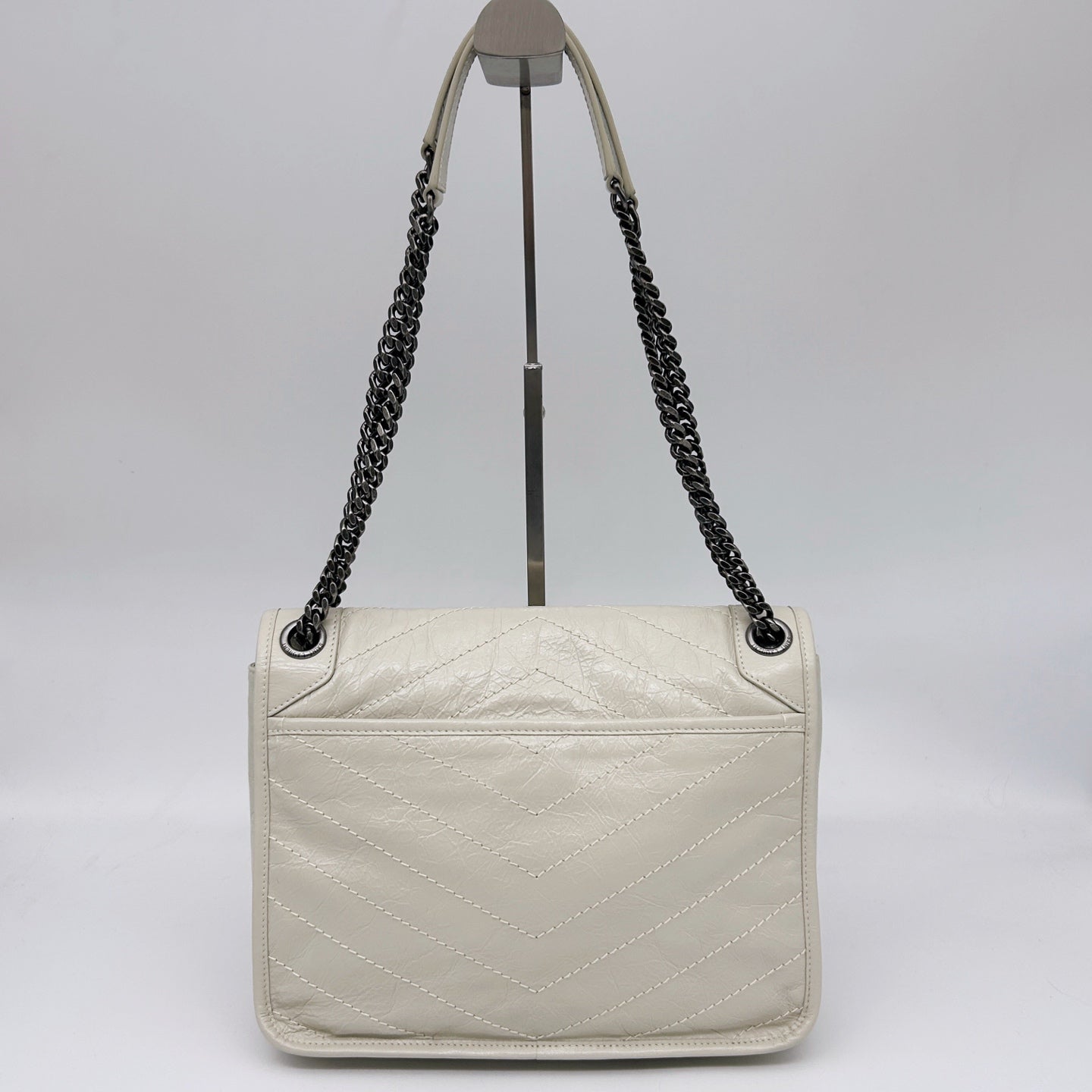 Saint Laurent Niki Medium Off White Leather Chain Shoulder Bag [Used]