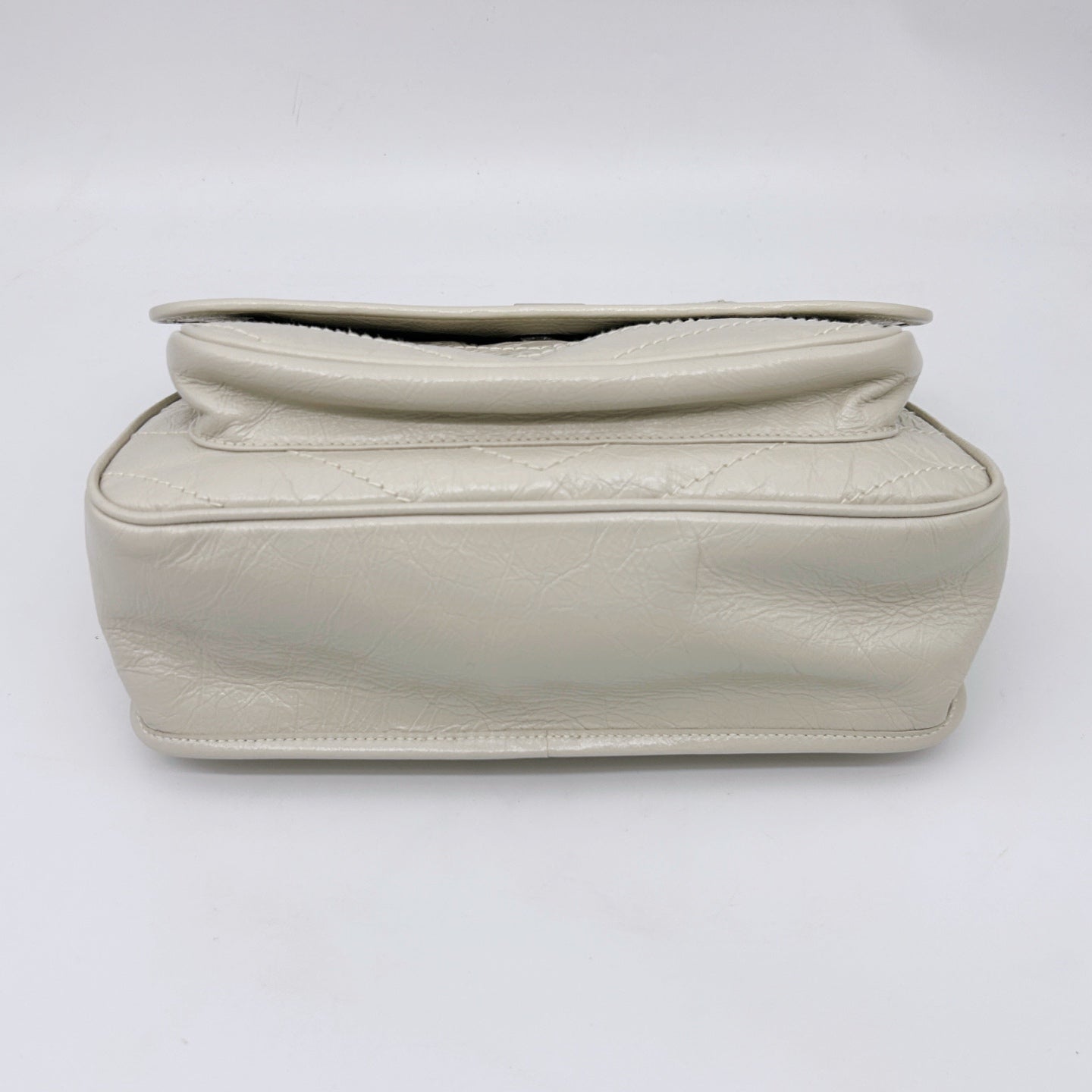 Saint Laurent Niki Medium Off White Leather Chain Shoulder Bag [Used]