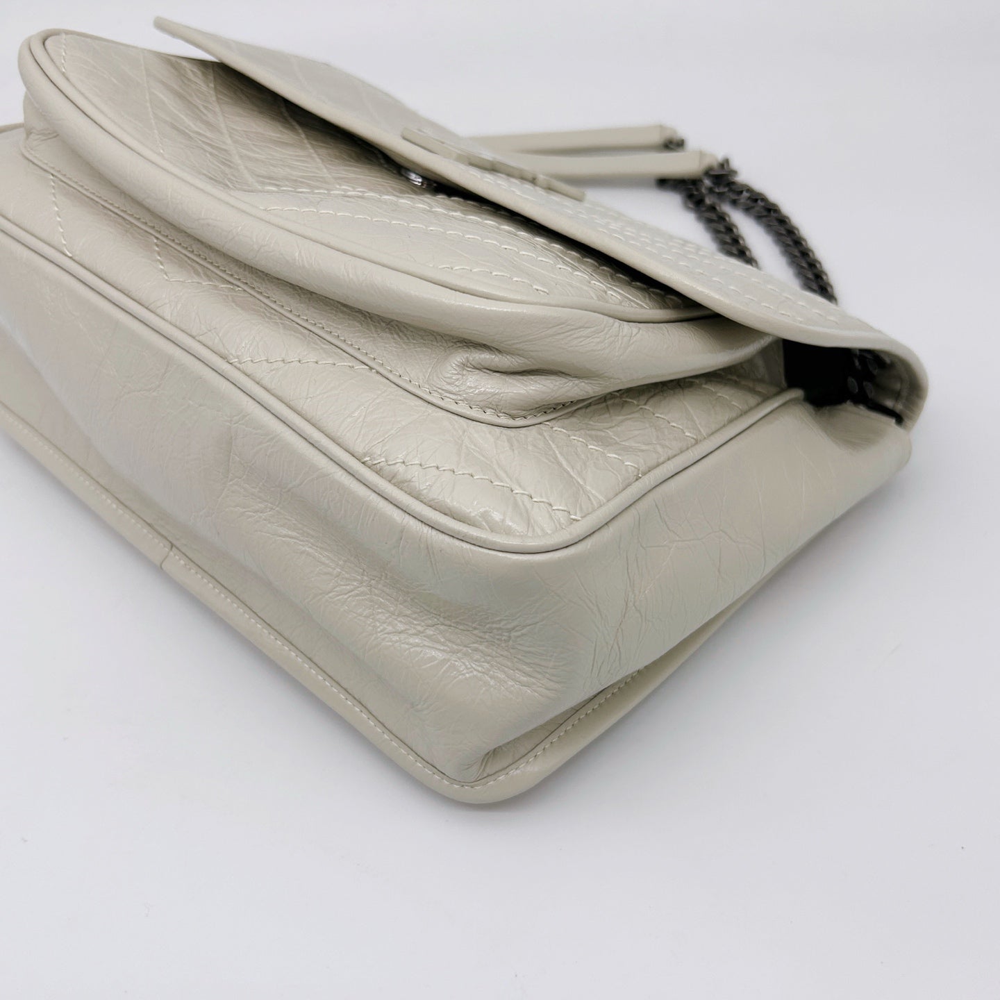 Saint Laurent Niki Medium Off White Leather Chain Shoulder Bag [Used]