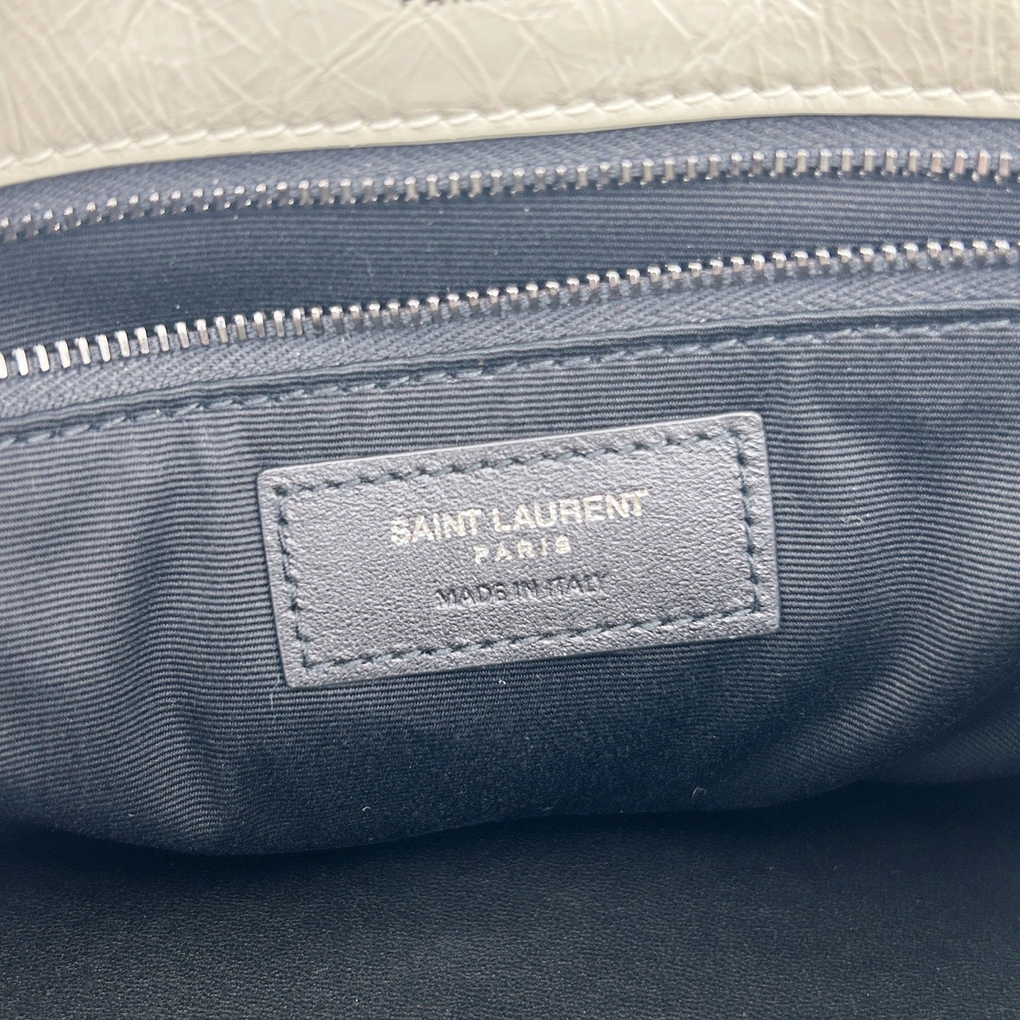 Saint Laurent Niki Medium Off White Leather Chain Shoulder Bag [Used]