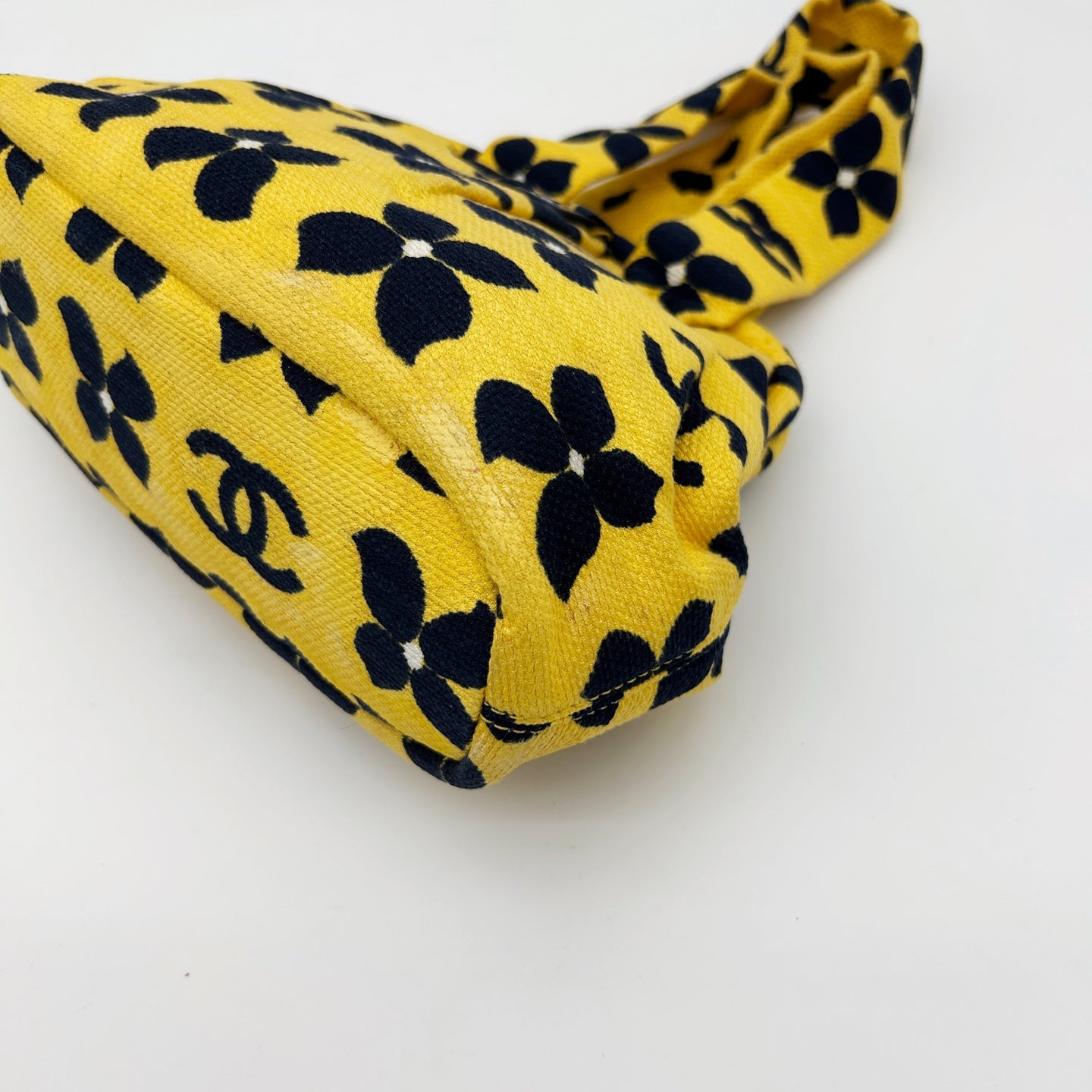 Chanel Yellow Clover Graffiti Canvas Kisslock Mini Handbag [Used]